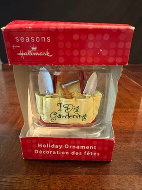 Hallmark Christmas Holiday Ornament I Dig Gardening Spring Decoration
